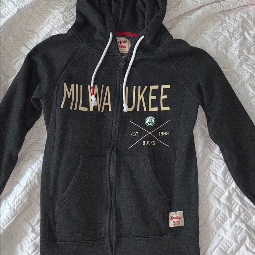 Milwaukee Jacket - Picture 2 of 3